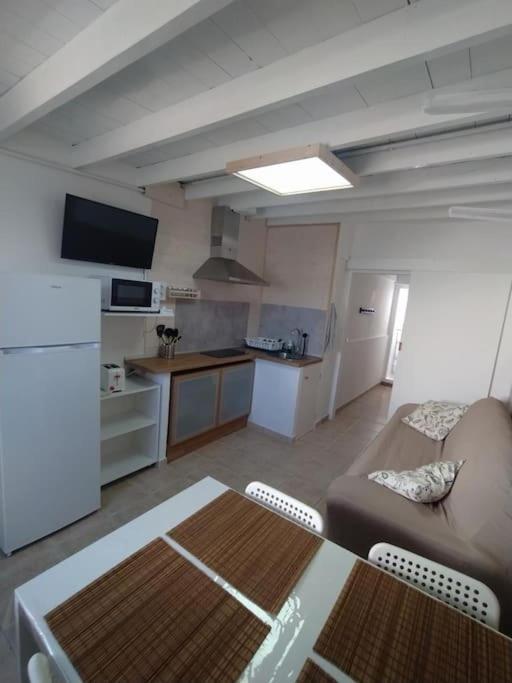Famara, Apto. En Zona Tranquila A 200M Del Mar. Apartman Kültér fotó