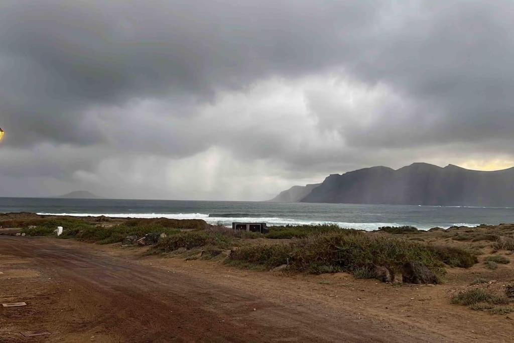 Famara, Apto. En Zona Tranquila A 200M Del Mar. Apartman Kültér fotó